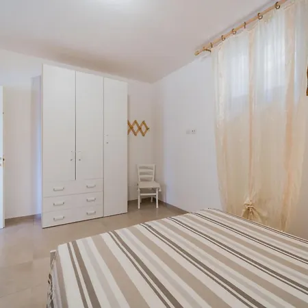 Casa Francesca A Rio - Goelba Casa Leonardi